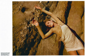 LeahDeWavrin_Flair_July2006_MauroMongiello_SofiaSanchez_10.jpg