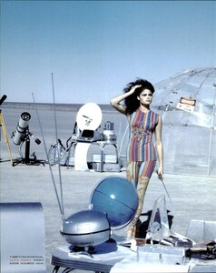 Lindbergh_Vogue_Italia_May_1991_01.thumb.jpg.673f9ebc591c484c74f8e5911452170d.jpg