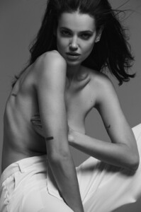 Marianne-Fonseca-by-Josh-Ryan-4.thumb.jpg.a7a1b60b3231194300d15ebe39cbc8d2.jpg
