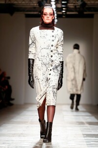 Miaoran-Men-Women-FW19-Milan-0786-1547397196.thumb.jpg.da4d1c955ce7f2701ae3297c1a891c32.jpg