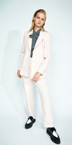 Pink-Straight-Leg-Trouser-C20933-W20_1000x2000_637158206761612941_C20933-W20-511-2-_editorial.jpg