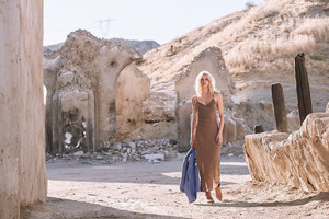 ROSA-Spell-The-Gypsy-Collective-May-18-Collection-Aline-Weber-shot-by-Graham-Dunn1.jpg