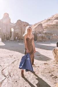 ROSA-Spell-The-Gypsy-Collective-May-18-Collection-Aline-Weber-shot-by-Graham-Dunn2.jpg