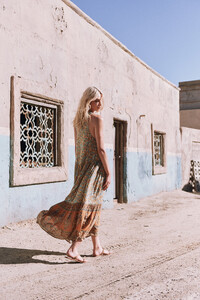 ROSA-Spell-The-Gypsy-Collective-May-18-Collection-Aline-Weber-shot-by-Graham-Dunn21.jpg