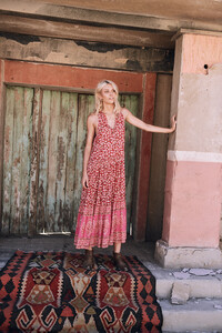 ROSA-Spell-The-Gypsy-Collective-May-18-Collection-Aline-Weber-shot-by-Graham-Dunn24.jpg