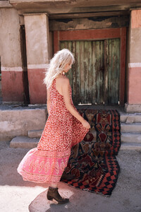ROSA-Spell-The-Gypsy-Collective-May-18-Collection-Aline-Weber-shot-by-Graham-Dunn25.jpg