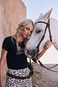 ROSA-Spell-The-Gypsy-Collective-May-18-Collection-Aline-Weber-shot-by-Graham-Dunn29.jpg