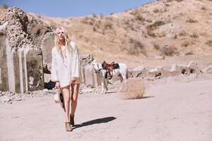 ROSA-Spell-The-Gypsy-Collective-May-18-Collection-Aline-Weber-shot-by-Graham-Dunn48.jpg