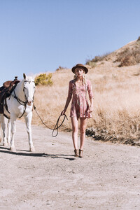 ROSA-Spell-The-Gypsy-Collective-May-18-Collection-Aline-Weber-shot-by-Graham-Dunn59.jpg