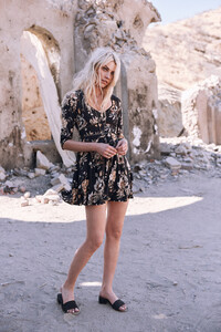 ROSA-Spell-The-Gypsy-Collective-May-18-Collection-Aline-Weber-shot-by-Graham-Dunn61.jpg