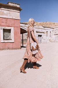ROSA-Spell-The-Gypsy-Collective-May-18-Collection-Aline-Weber-shot-by-Graham-Dunn65.jpg
