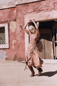ROSA-Spell-The-Gypsy-Collective-May-18-Collection-Aline-Weber-shot-by-Graham-Dunn67.jpg