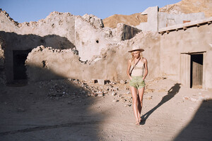 ROSA-Spell-The-Gypsy-Collective-May-18-Collection-Aline-Weber-shot-by-Graham-Dunn69.jpg