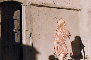 ROSA-Spell-The-Gypsy-Collective-May-18-Collection-Aline-Weber-shot-by-Graham-Dunn75.jpg
