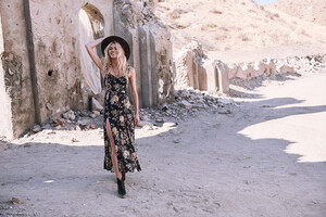 ROSA-Spell-The-Gypsy-Collective-May-18-Collection-Aline-Weber-shot-by-Graham-Dunn80.jpg
