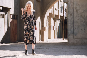 ROSA-Spell-The-Gypsy-Collective-May-18-Collection-Aline-Weber-shot-by-Graham-Dunn88.jpg