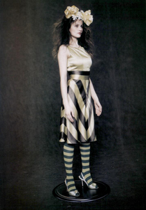 Roversi_Vogue_Italia_February_2005_03.thumb.png.ca5c41f4d658357e766428be4facc4b6.png