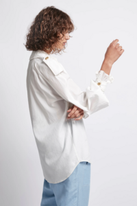 S17-20AJ1023_Overture_Trench_Shirt_White-20042-AJE-4L-2668.jpg