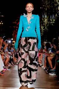 Schiaparelli-Couture-FW18-Paris-2073-1530527562.thumb.jpg.18bed5b8b42cb2ce40112c03d6c66dc9.jpg