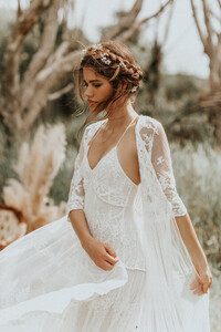 Spell-Bride-18-Isabell-Andreeva-by-Carly-Brown-Photography-bohemian-wedding-gowns-Byron-Bay-2-1.jpg