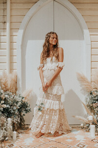 Spell-Bride-18-Isabell-Andreeva-by-Carly-Brown-Photography-bohemian-wedding-gowns-Byron-Bay-21-1.jpg