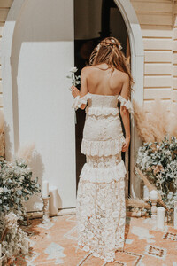 Spell-Bride-18-Isabell-Andreeva-by-Carly-Brown-Photography-bohemian-wedding-gowns-Byron-Bay-26-1.jpg