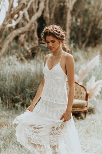 Spell-Bride-18-Isabell-Andreeva-by-Carly-Brown-Photography-bohemian-wedding-gowns-Byron-Bay-8-2.jpg