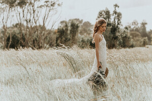 Spell-Bride-18-Isabell-Andreeva-by-Carly-Brown-Photography-bohemian-wedding-gowns-Byron-Bay-9-2.jpg