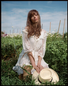 Spell-The-Gypsy-Collective-Aurora-Lookbook-by-Ming-Nomchong-with-Muse-Anna-Zasada-23.jpg