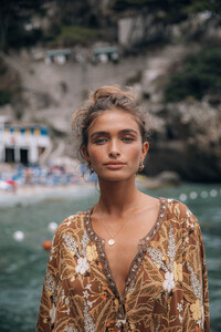 Spell-The-Gypsy-Collective-Between-Sea-Sky-Campaign-Photographer-Jamie-Green-of-Oh-So-Mellow-with-Mu-ers-and-Teddy-Jolie-in-Positano-Amalfi-Coast-Italy-24.thumb.jpg.45591e30a7b1fc4502c2c804e22a4c1a.jpg