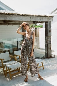 Spell-The-Gypsy-Collective-Between-Sea-Sky-Lookbook-by-Ming-Nomchong-with-Muse-Anna-Zasada-2.jpg