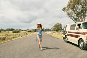 Spell-and-the-Gypsy-Collective-Festival-17-Collection-muse-Annalise-McLachlan-by-Ming-Nomgchong12.jpg