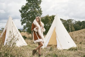 Spell-and-the-Gypsy-Collective-Festival-17-Collection-muse-Annalise-McLachlan-by-Ming-Nomgchong4.jpg