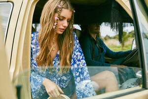 Spell-and-the-Gypsy-Collective-Festival-17-Collection-muse-Annalise-McLachlan-by-Ming-Nomgchong5.jpg