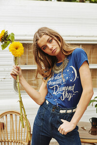 Spell-and-the-Gypsy-Collective-Festival-17-Collection-muse-Annalise-McLachlan-by-Ming-Nomgchong73.jpg