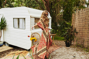 Spell-and-the-Gypsy-Collective-Festival-17-Collection-muse-Annalise-McLachlan-by-Ming-Nomgchong81.jpg
