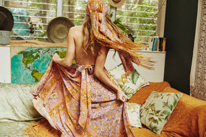 Spell-and-the-Gypsy-Collective-Festival-17-Collection-muse-Annalise-McLachlan-by-Ming-Nomgchong87.jpg