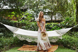 Spell-and-the-Gypsy-Collective-Festival-17-feat-Annalise-McLachlan-by-Ming-Nomchong-18.jpg