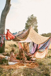 Spell_Lolita_Split_Skirt_campfire_1-1.jpg