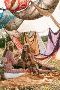 Spell_Lolita_Split_Skirt_campfire_2-1.jpg
