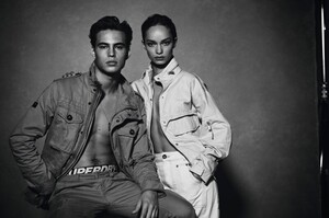 Superdry-Spring-Summer-2020-Campaign01.thumb.jpg.933c5852208d0b0342d60424b5ee97a5.jpg