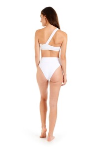 Tammy_Leona_Back_White_1920x.jpg