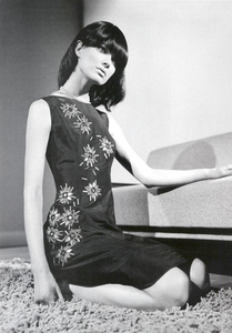 Thompson_Vogue_Italia_February_2005_13.thumb.png.54aaad3ac4d96e429ebb7248e48d7514.png