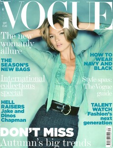 UKVogueSeptember2005_KateMoss_HQ022.jpg