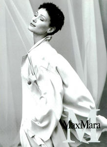 Vadukul_Max_Mara_Spring_Summer_1994_08.thumb.png.b2a4d5cb128a69d9ea87656fc376e695.png