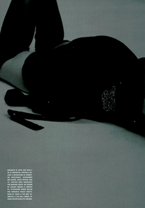 Vadukul_Vogue_Italia_February_2005_07.thumb.png.c67ec90bbabb6d0064716efae95c61bb.png