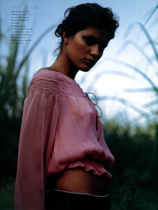 Vogue_Brasil_n268_2000_phJacquesDequeker_IsabeliFontana_03.JPG