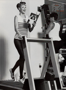 Weber_Vogue_Italia_April_1994_05.thumb.png.80bebe27c4b713b79cd7719e87c20cec.png