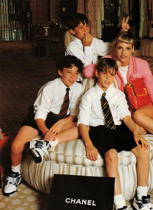 Weber_Vogue_Italia_April_1994_09.thumb.png.dc3059b8633663399fb3311631940ff0.png