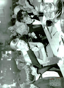 Weber_Vogue_Italia_April_1994_20.thumb.png.3e3bf9f6141436ba9e6183e159bde55d.png